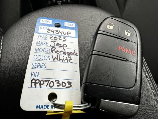 Used 2023 Jeep Renegade Latitude AWD/4WD image 32