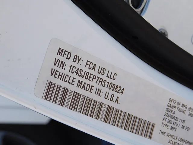 Used 2024 Jeep Grand Wagoneer L 4WD image 30