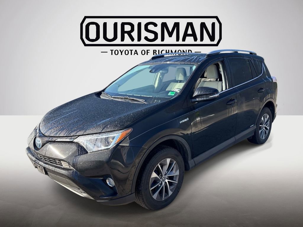 Used 2017 Toyota RAV4 XLE w/ All Weather Liner Package AWD/4WD image 10
