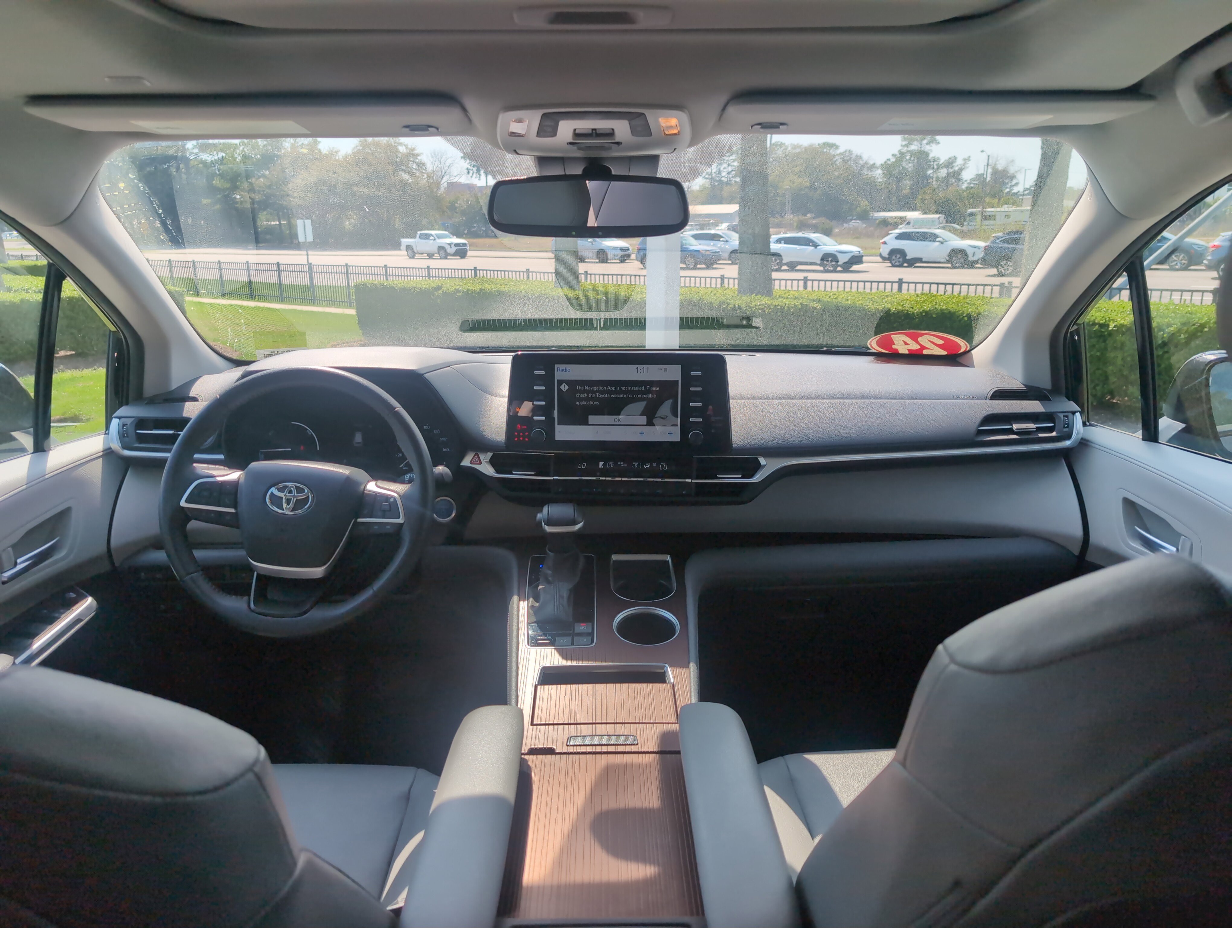 Certified 2024 Toyota Sienna XLE FWD image 29