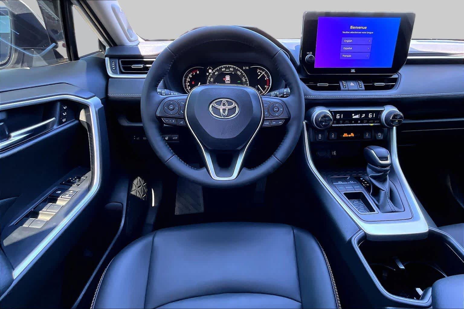 Used 2025 Toyota RAV4 XLE Premium FWD image 5