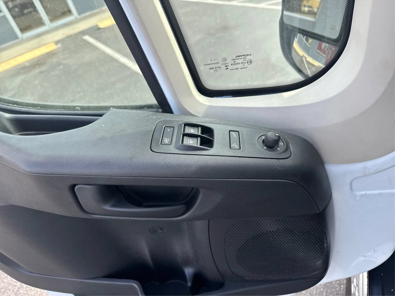 Used 2025 RAM ProMaster 3500 w/ Convenience Group FWD image 17