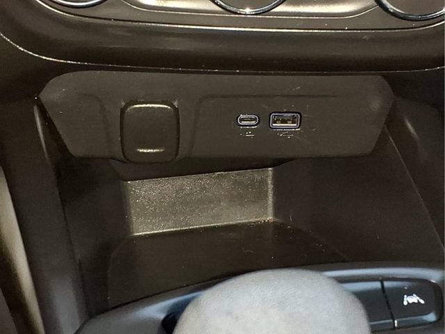 Used 2024 Chevrolet Trax RS w/ Driver Confidence Package FWD image 21