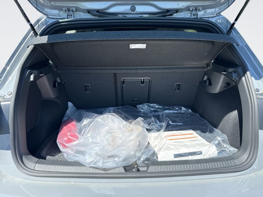 New 2026 Volkswagen GTI SE FWD image 19