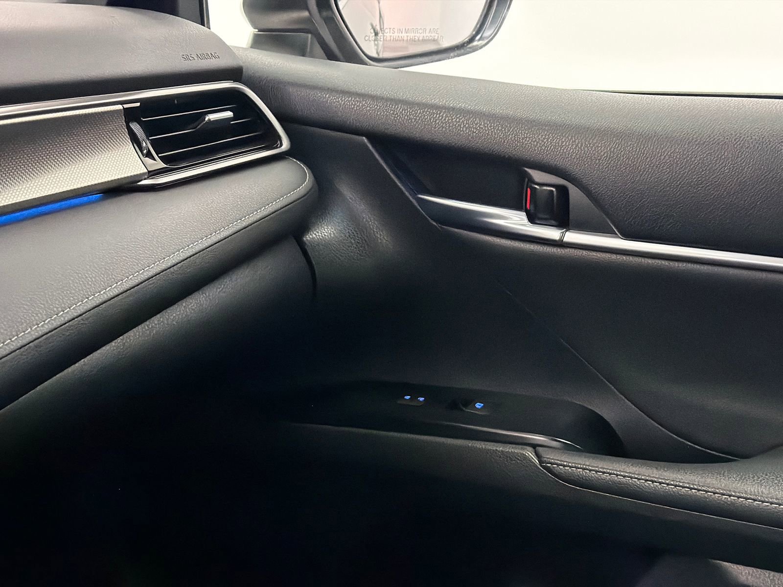 Used 2020 Toyota Camry XSE image 29