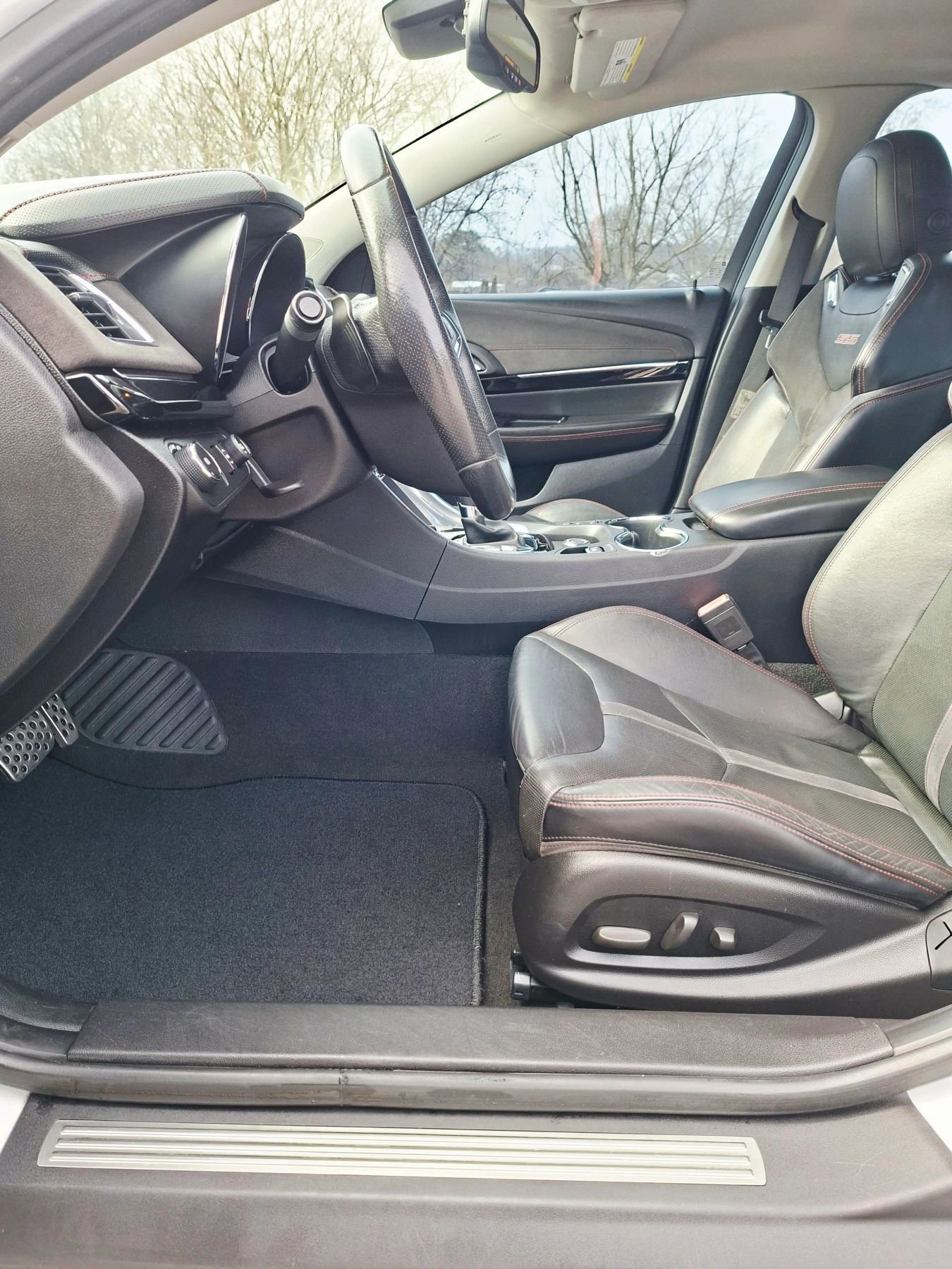 Used 2015 Chevrolet SS image 10