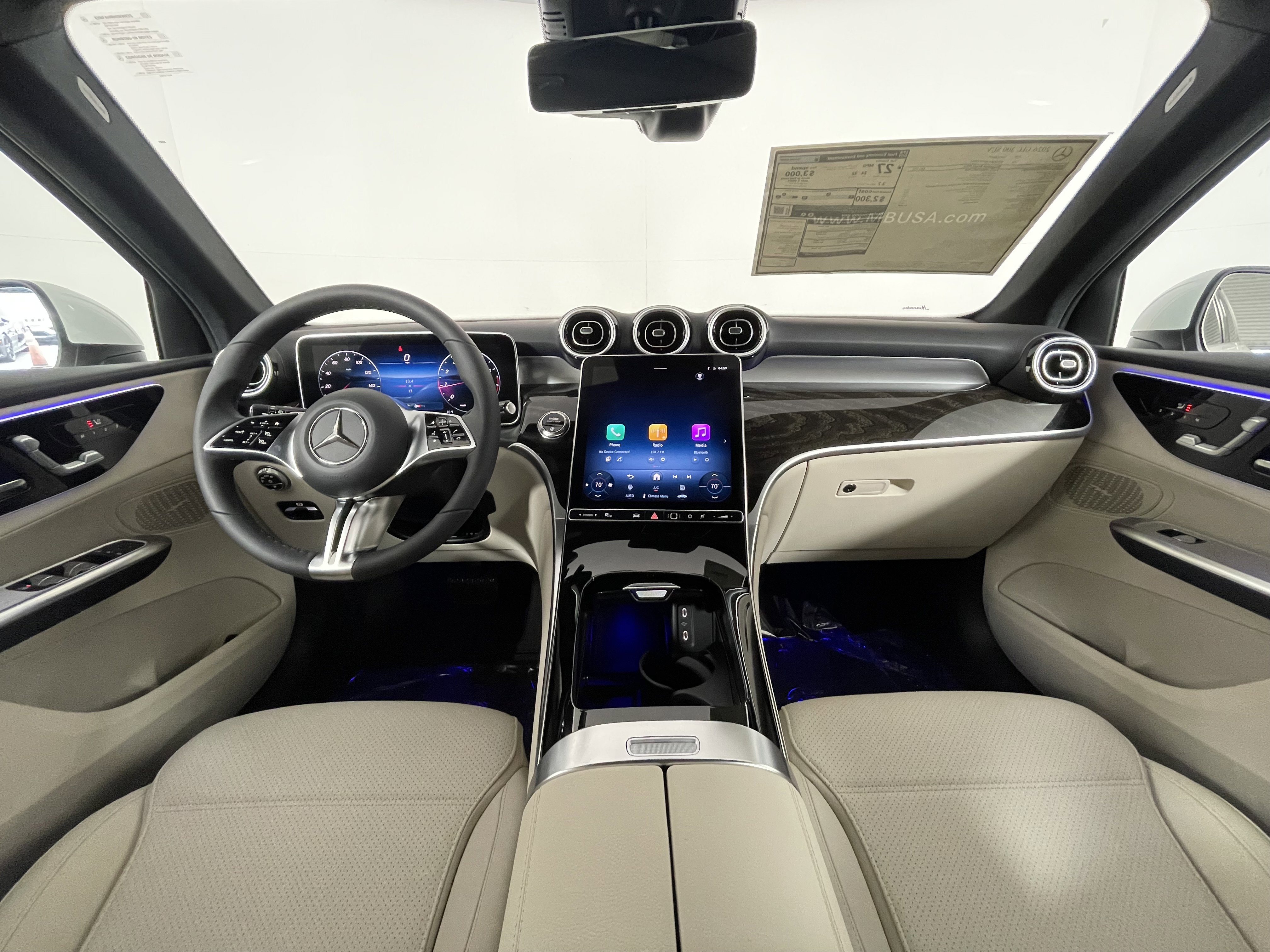New 2026 Mercedes-Benz GLC 300 image 11