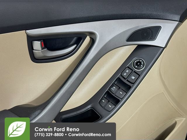 Used 2016 Hyundai Elantra SE image 16