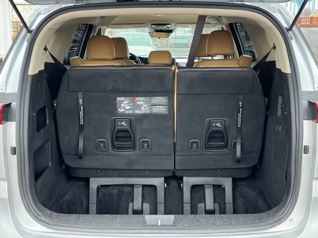 Certified 2023 Kia Carnival LX image 12