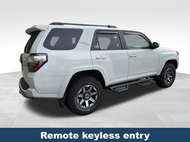 Used 2019 Toyota 4Runner TRD Off-Road Premium AWD/4WD image 6
