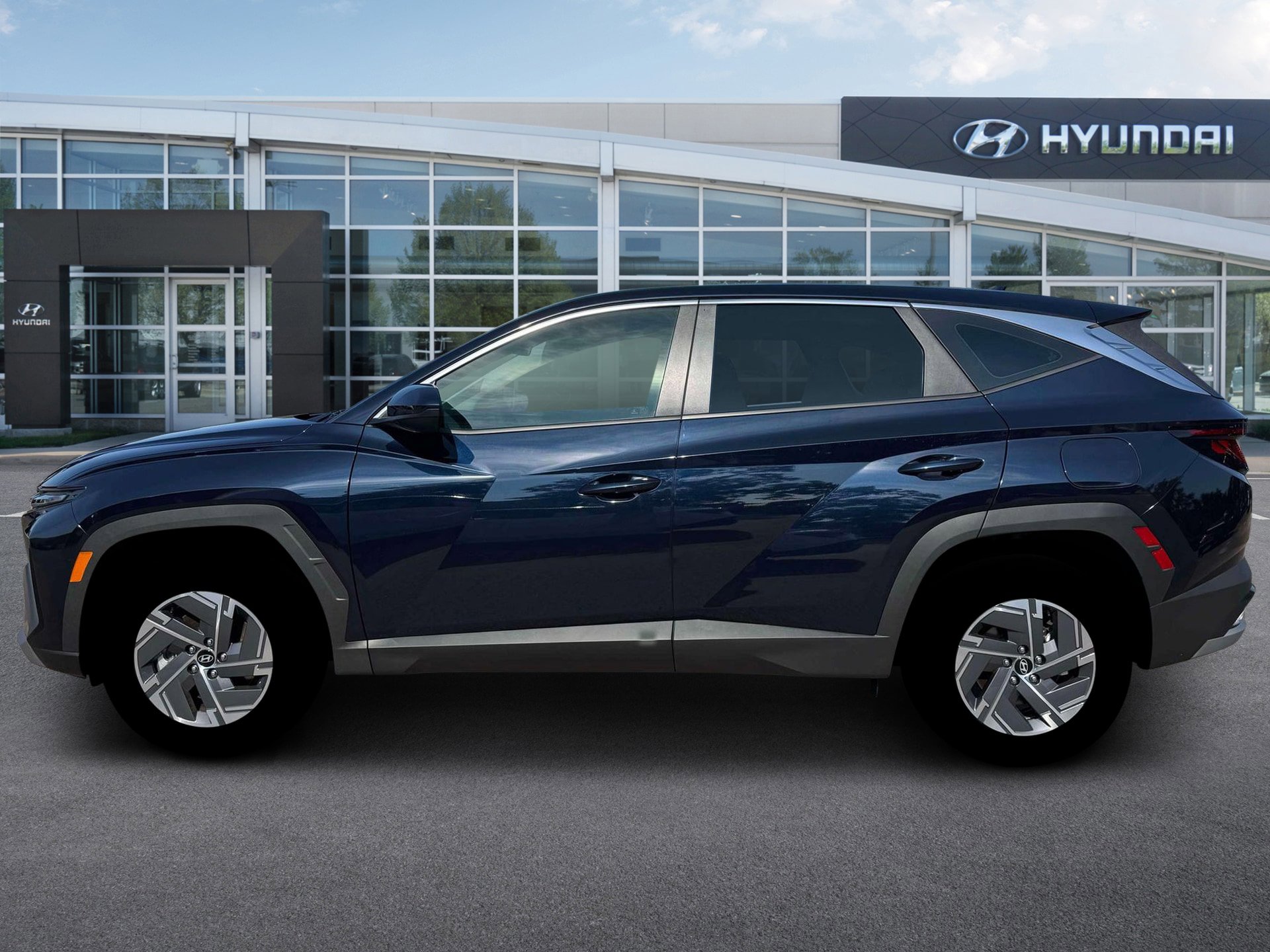 New 2026 Hyundai Tucson Blue SE AWD/4WD image 3