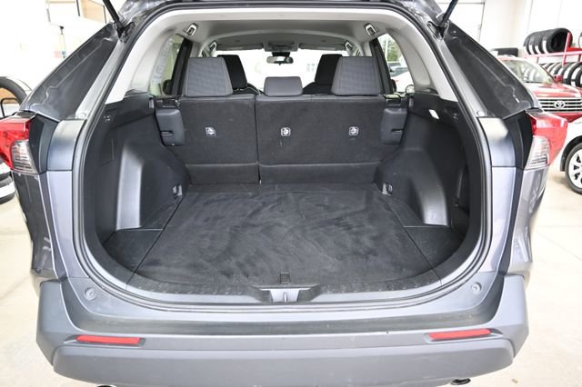 Used 2024 Toyota RAV4 LE AWD/4WD image 27
