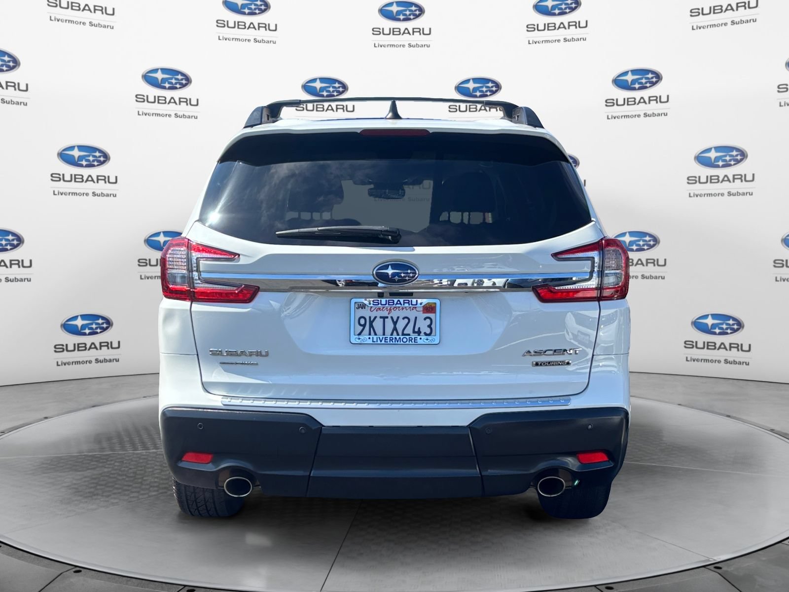Used 2024 Subaru Ascent Touring AWD/4WD image 4