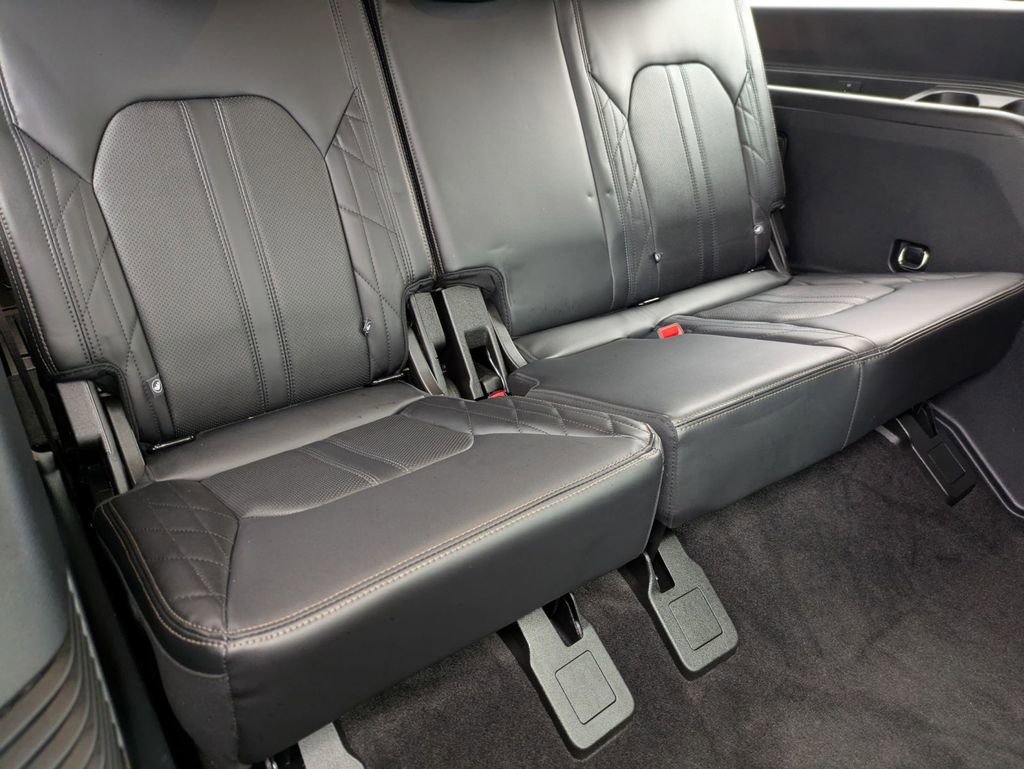 Certified 2021 Ford Expedition Max Platinum image 45