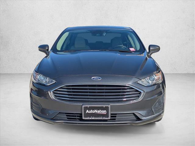 Used 2020 Ford Fusion SE FWD image 2