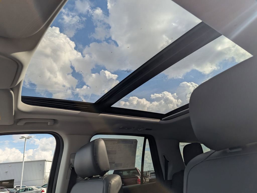 New 2026 Ford Expedition Active image 45