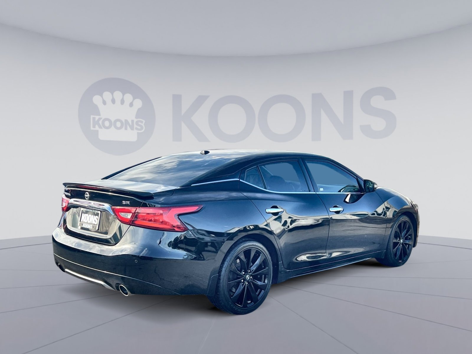 Used 2017 Nissan Maxima SR w/ Midnight Edition image 7