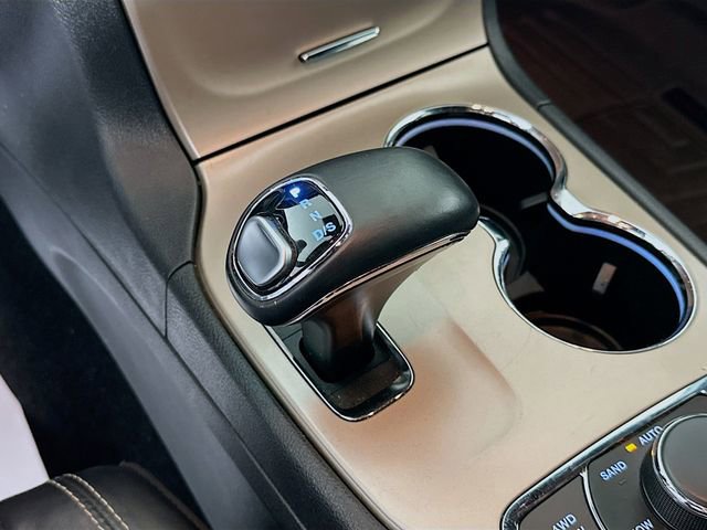 Used 2015 Jeep Grand Cherokee Limited w/ Trailer Tow Group IV image 18