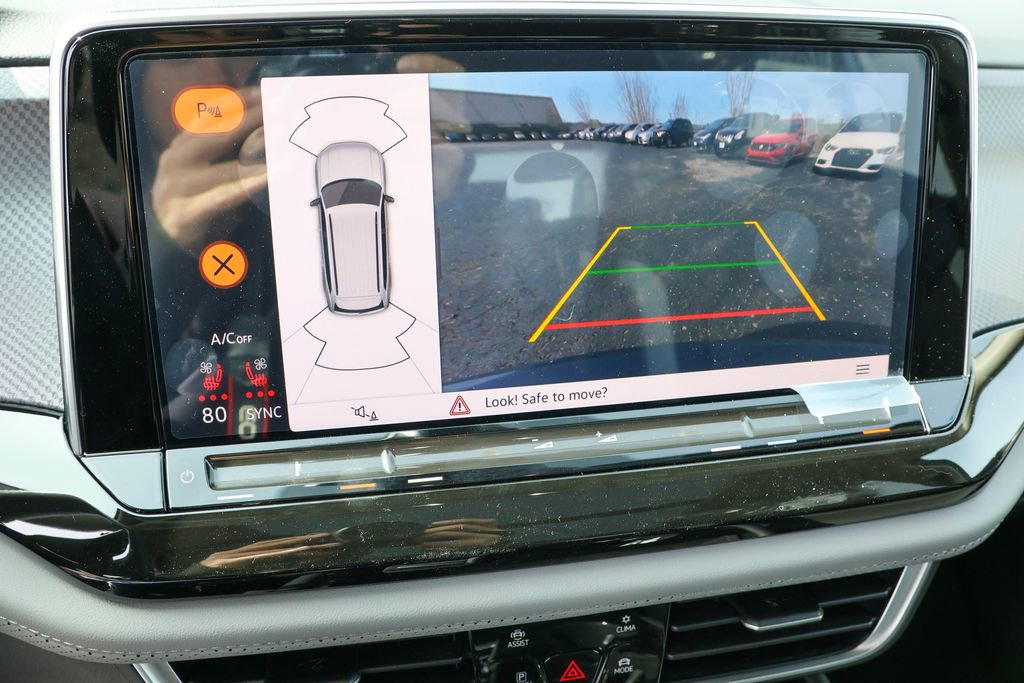 New 2025 Volkswagen Atlas Peak Edition SE image 30