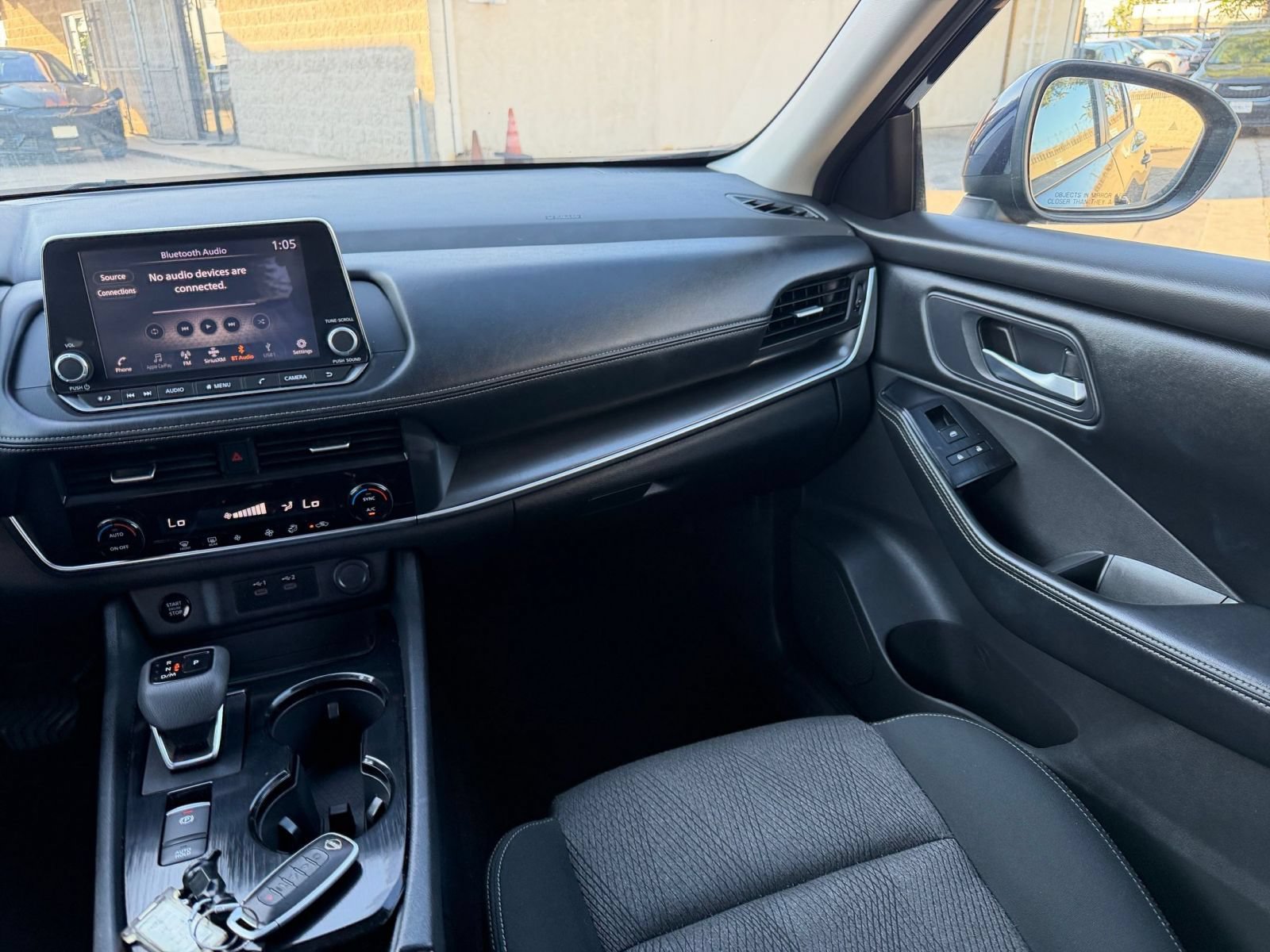 Used 2025 Nissan Rogue SV FWD image 37