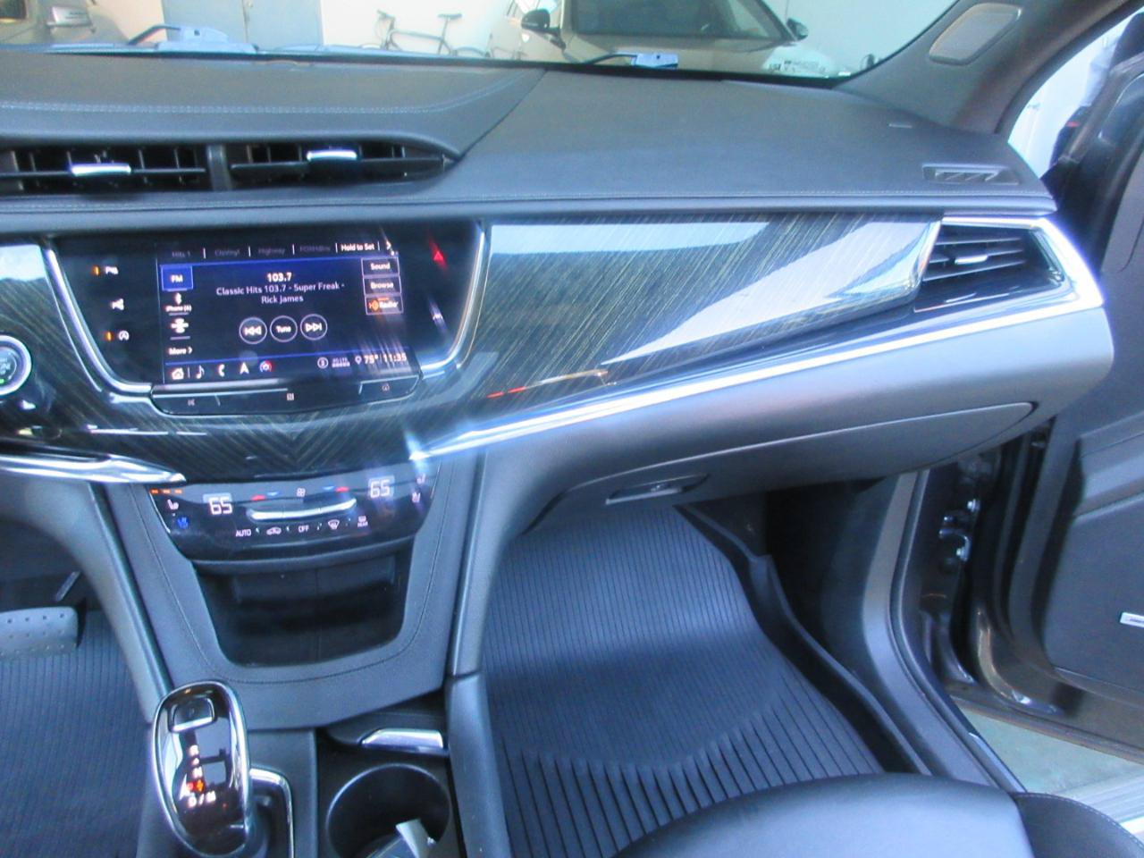 Used 2020 Cadillac XT6 Premium Luxury AWD/4WD image 46