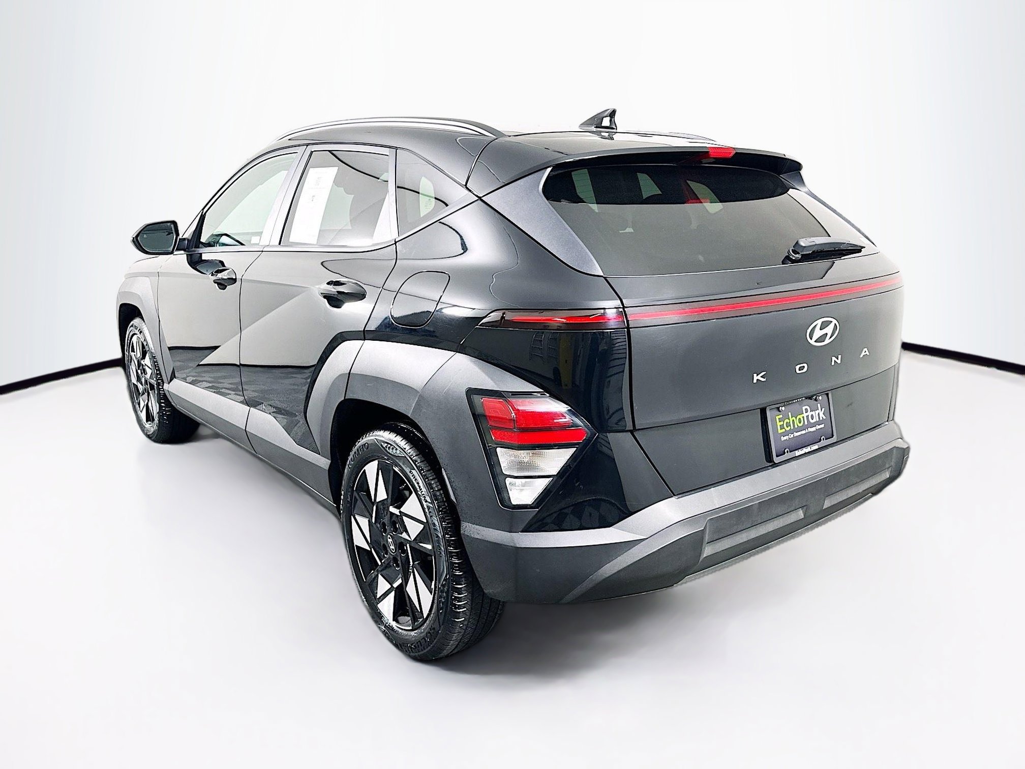 Used 2025 Hyundai Kona SEL image 5