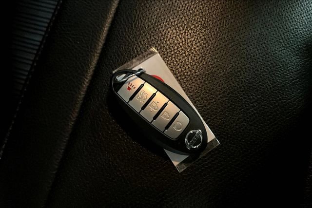 Used 2020 Nissan Sentra SV w/ SV Premium Package image 29