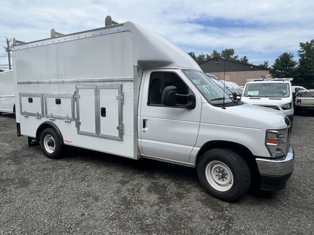 New 2025 Ford E-350 and Econoline 350 Super Duty w/ Power Equipment Group RWD image 2