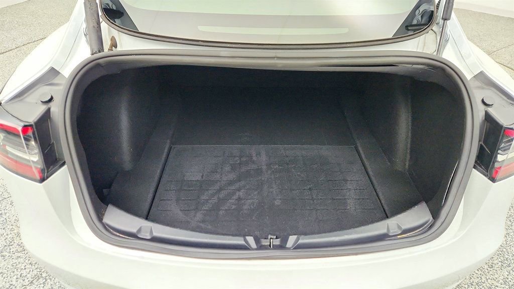 Used 2023 Tesla Model 3 Standard Range image 25