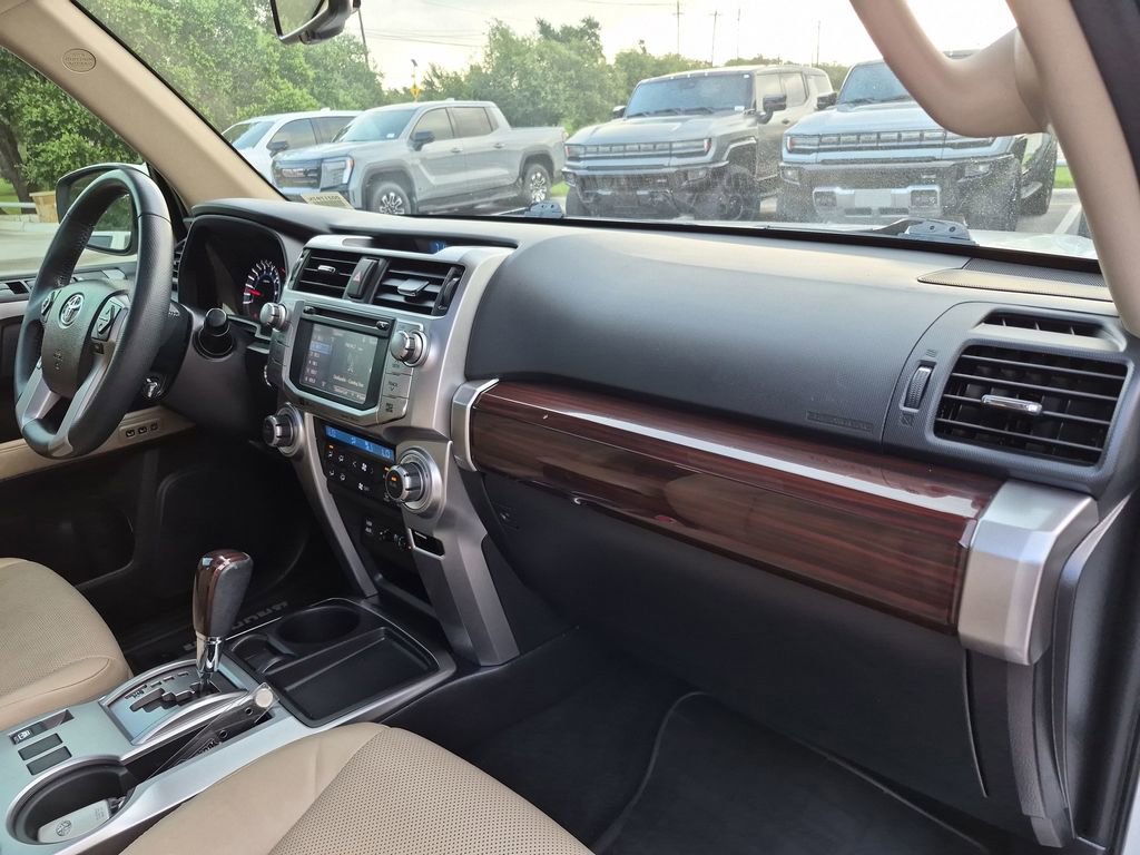 Used 2016 Toyota 4Runner Limited RWD image 38