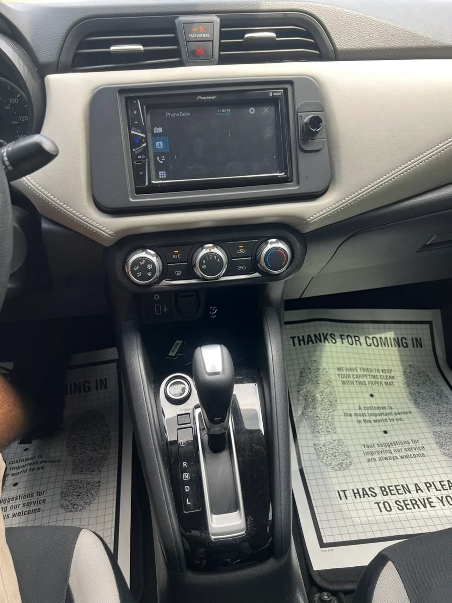 Used 2020 Nissan Versa SV w/ Electronics Package FWD image 11
