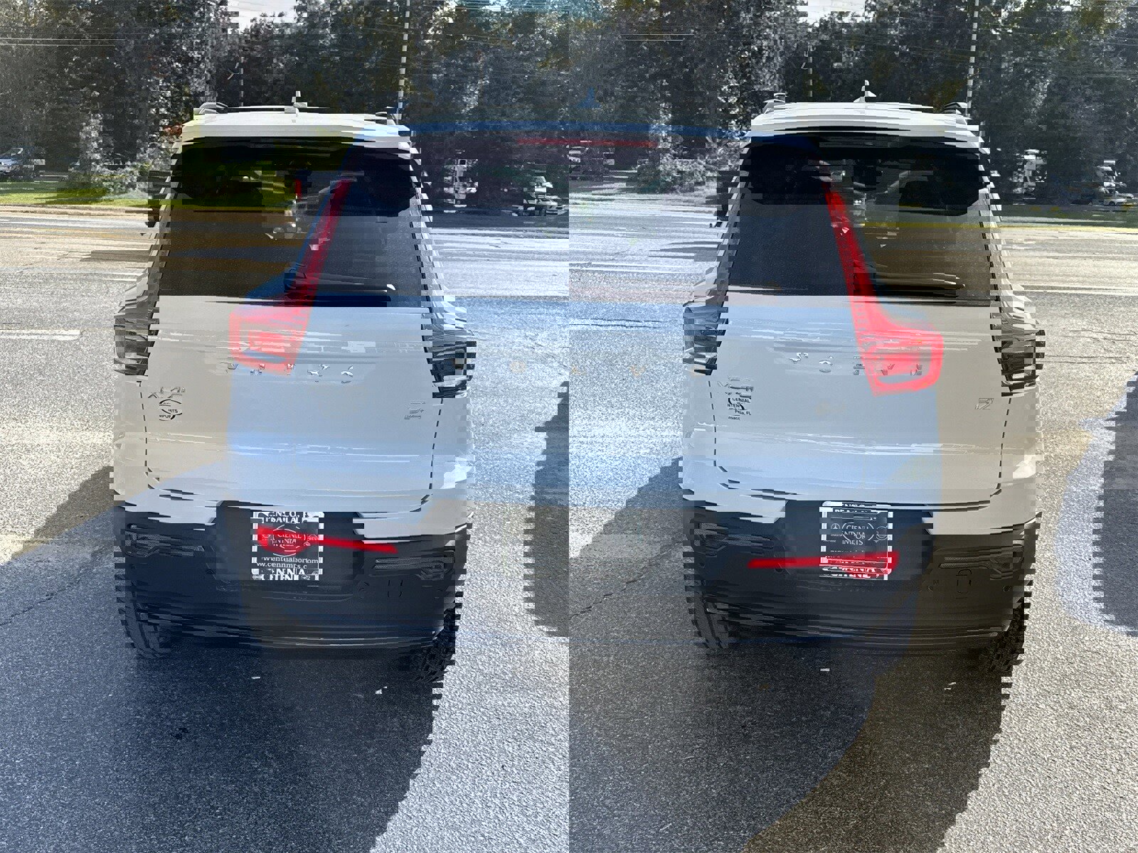 New 2026 Volvo XC40 B4 Core w/ Protection Package image 4