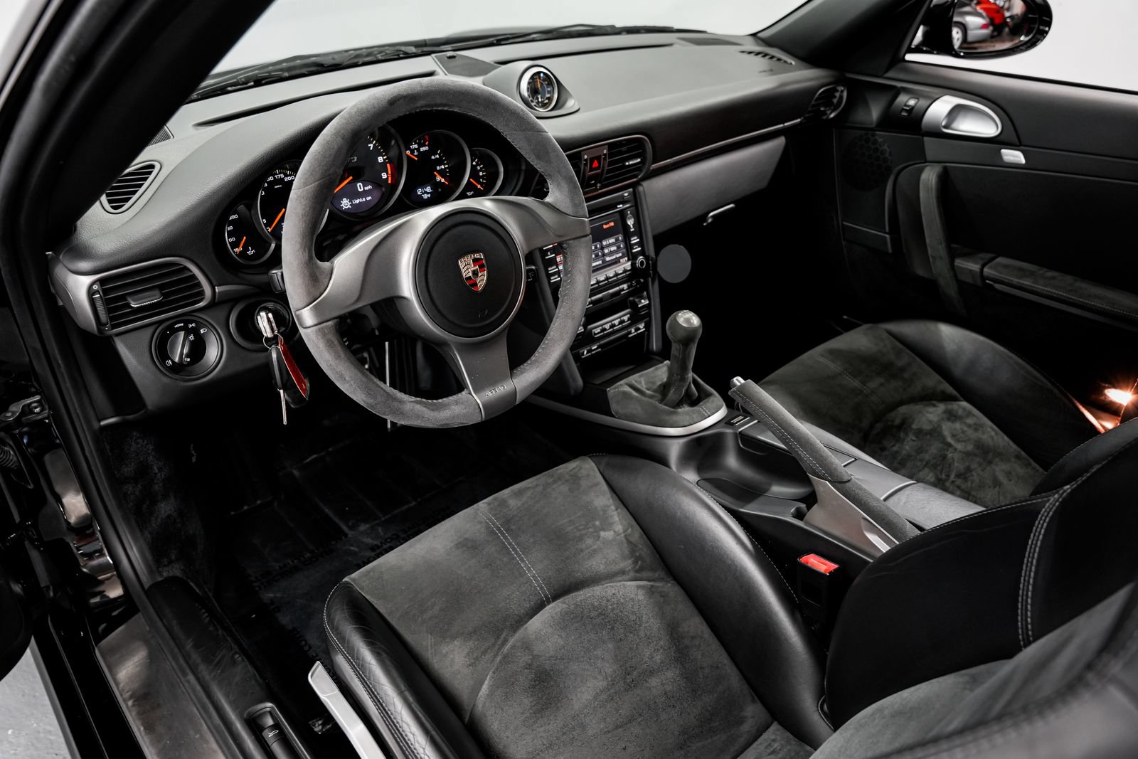 Used 2010 Porsche 911 GT3 RWD image 9