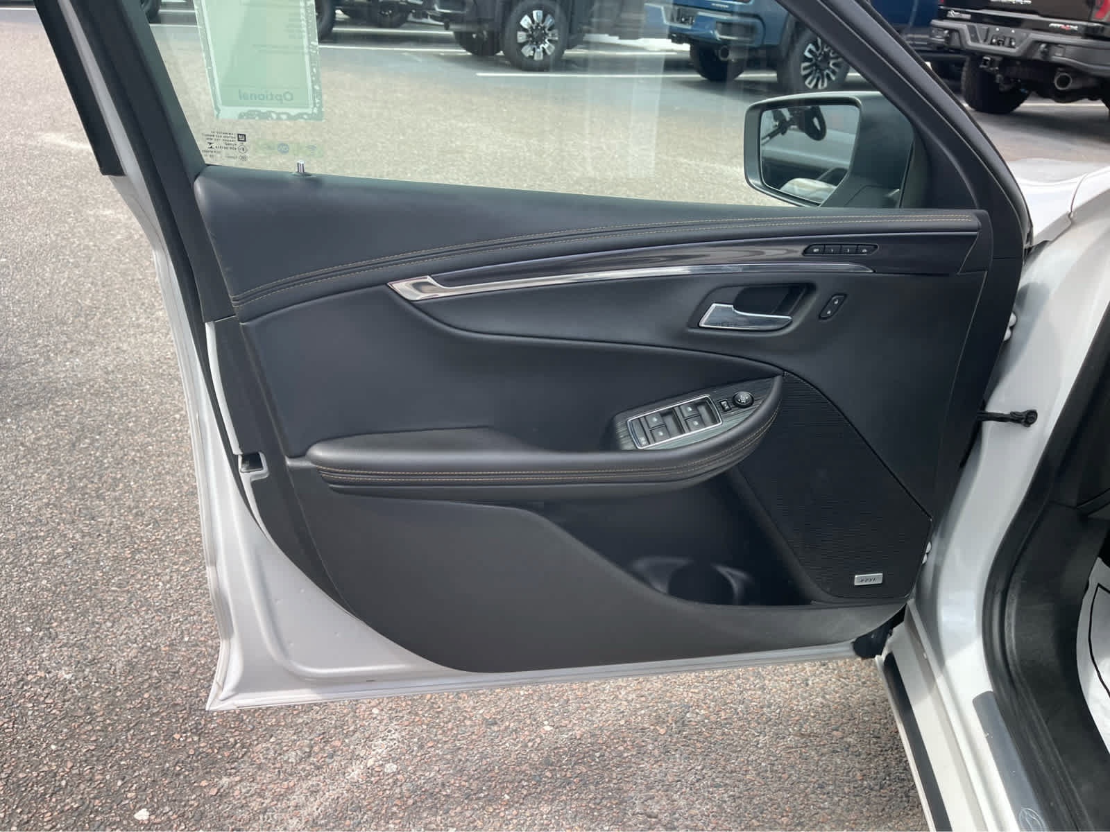 Used 2017 Chevrolet Impala Premier w/ Enhanced Convenience Package FWD image 10