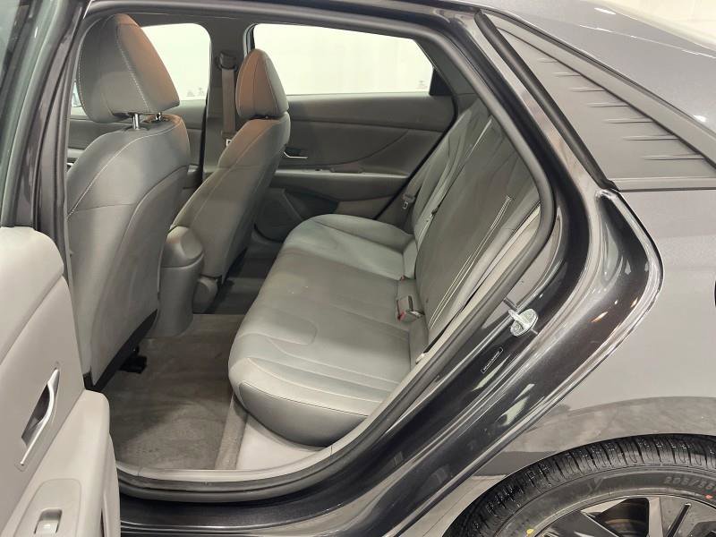 Used 2021 Hyundai Elantra SEL w/ Cargo Package image 31