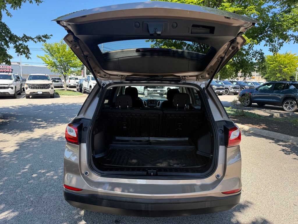 Used 2019 Chevrolet Equinox LS w/ LS Convenience Package AWD/4WD image 10