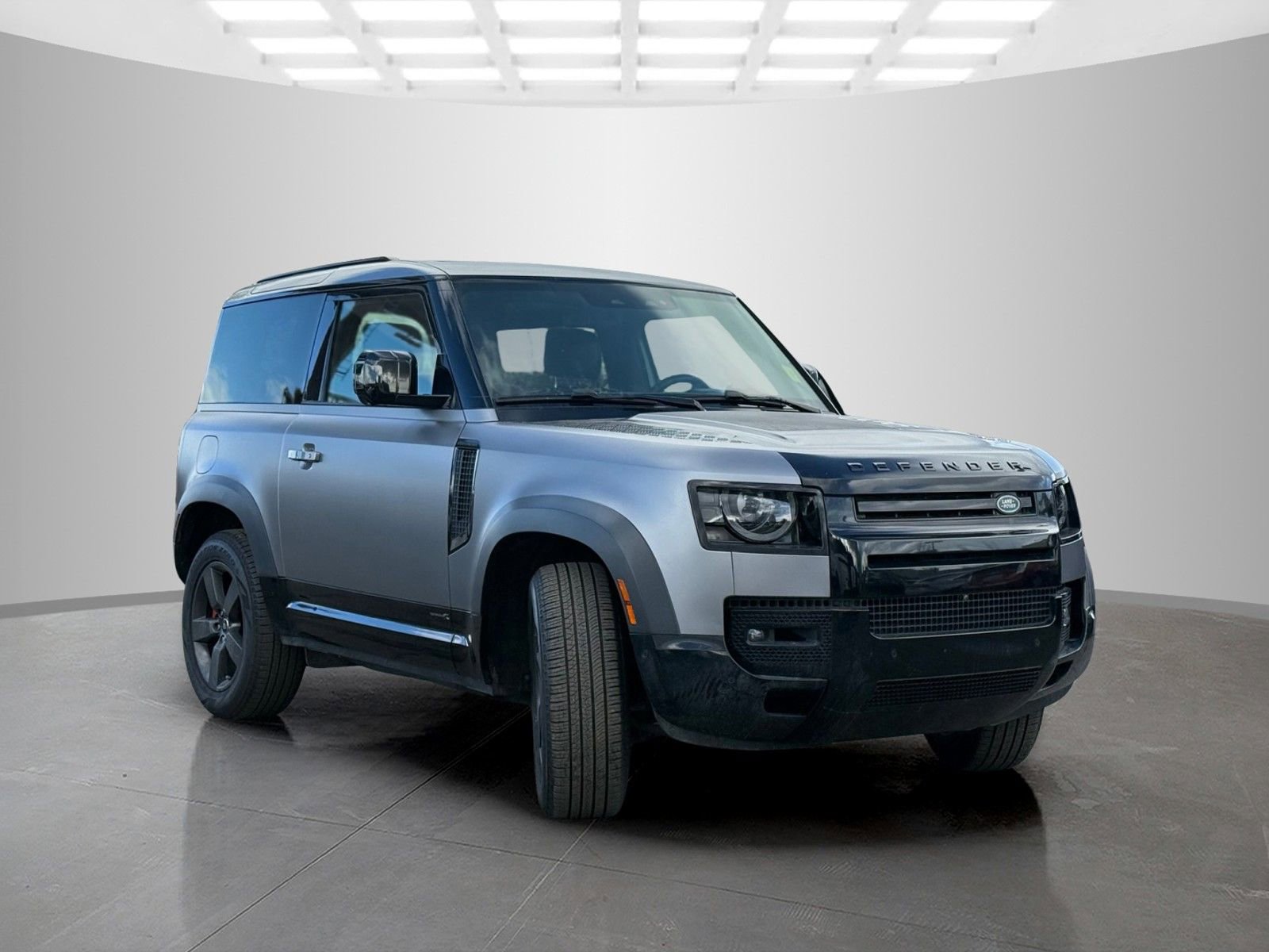 Used 2023 Land Rover Defender 90 X AWD/4WD image 3