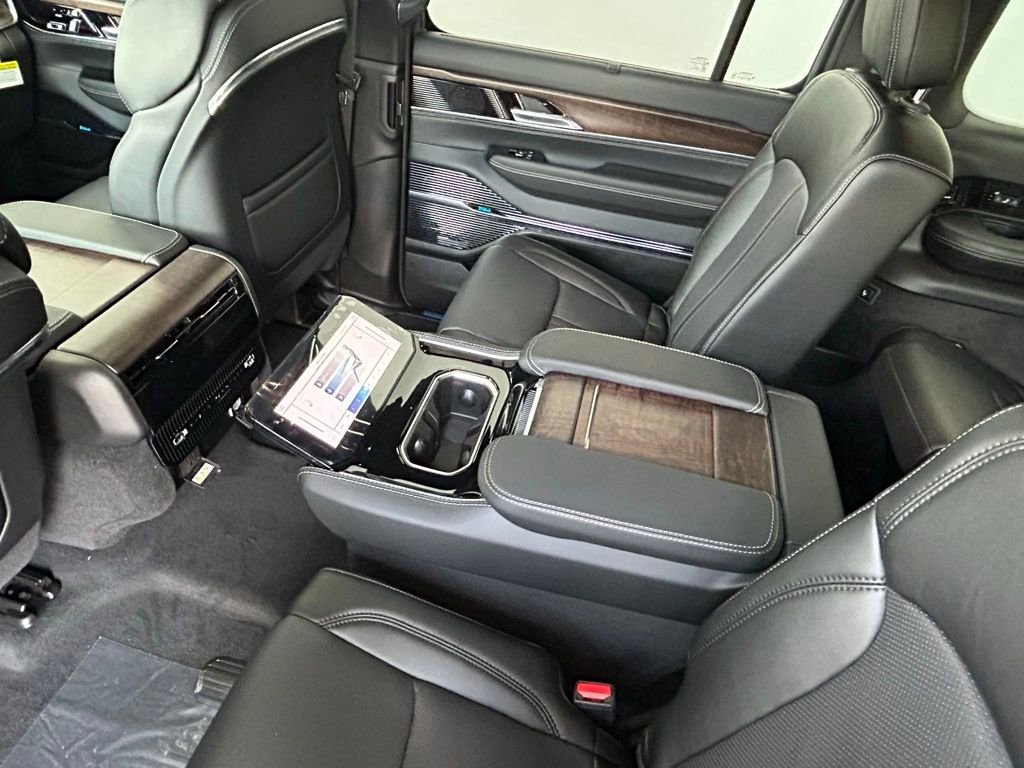 Used 2024 Jeep Grand Wagoneer L 4WD w/ HD Trailer Tow Package image 39