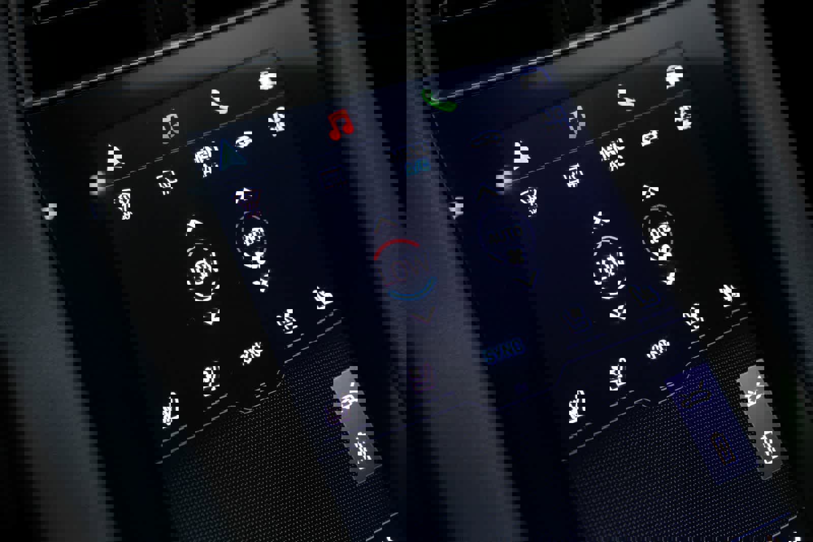 Certified 2025 Porsche Taycan 4S image 29