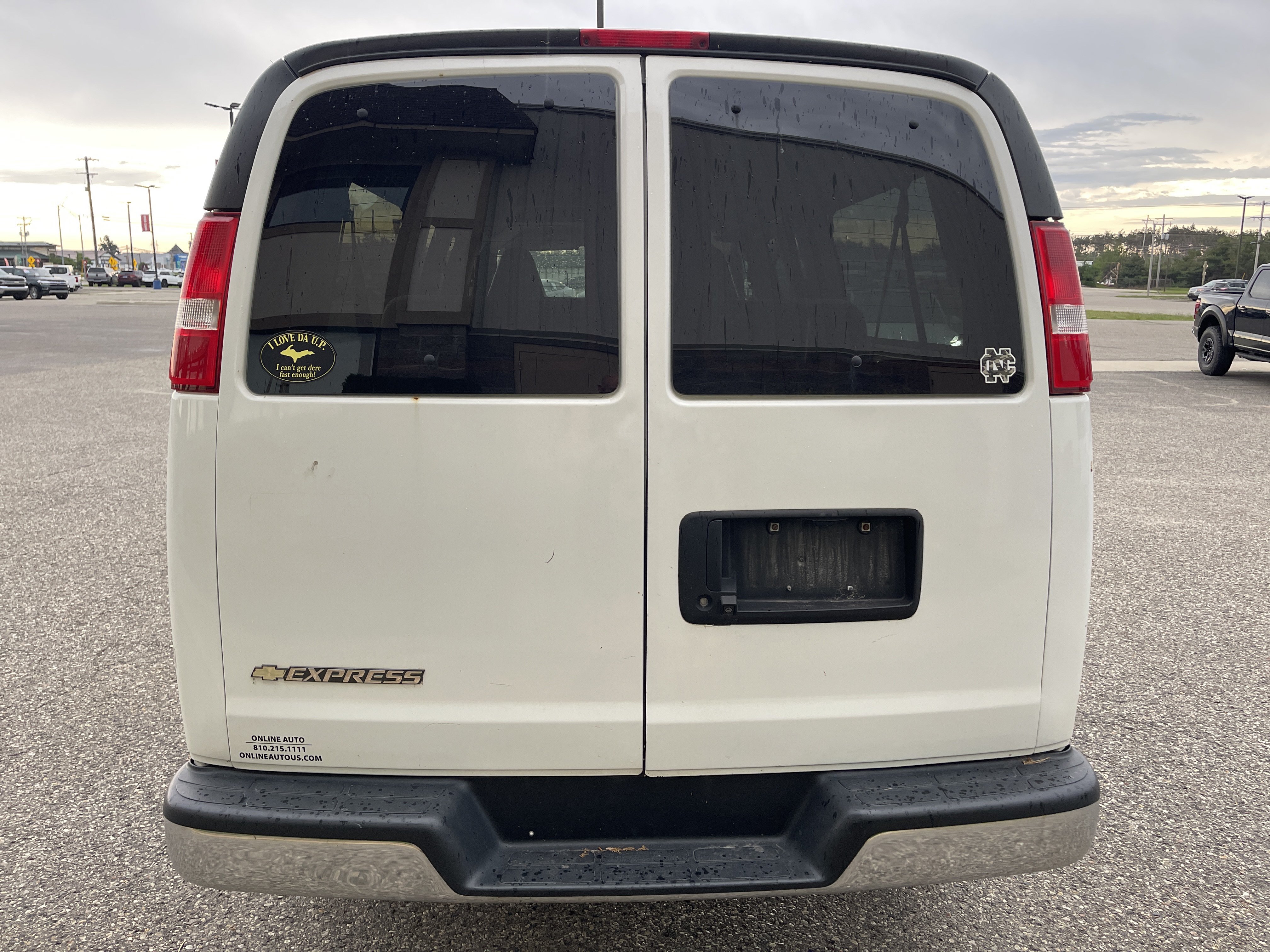 Used 2019 Chevrolet Express 3500 LT w/ LT Preferred Equipment Group RWD image 5
