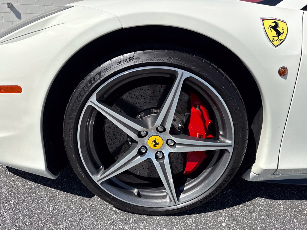 Used 2015 Ferrari 458 Spider RWD image 20
