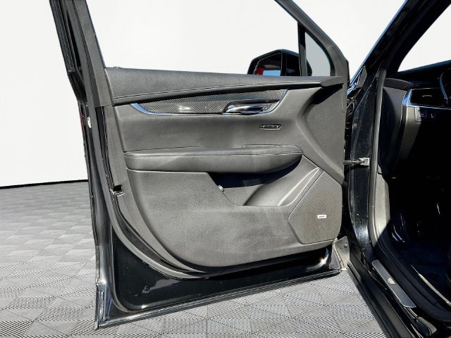 Used 2020 Cadillac XT6 Sport AWD/4WD image 21