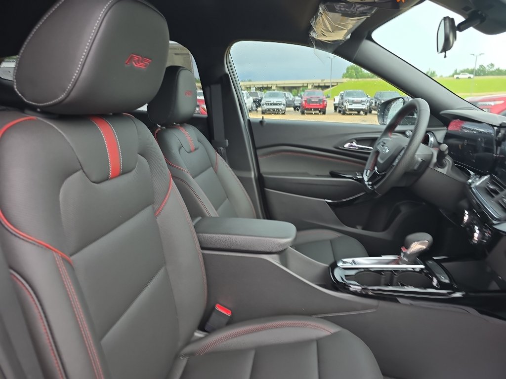 New 2026 Chevrolet Trax RS w/ Driver Confidence Package FWD image 14