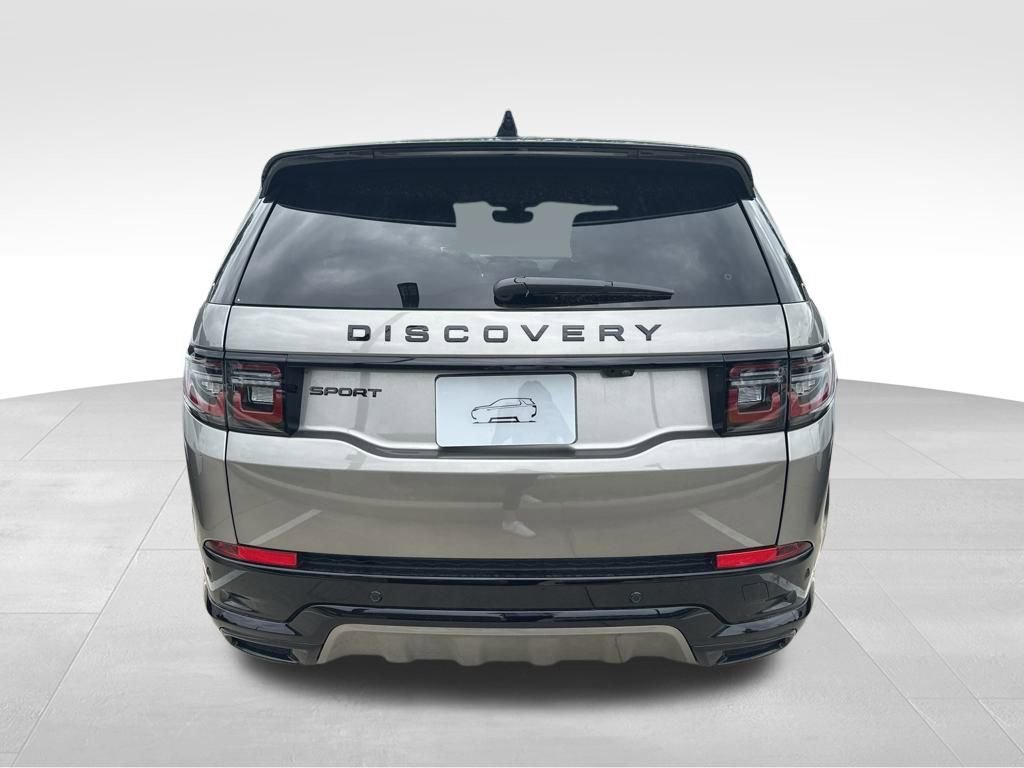 New 2025 Land Rover Discovery Sport Dynamic SE image 24