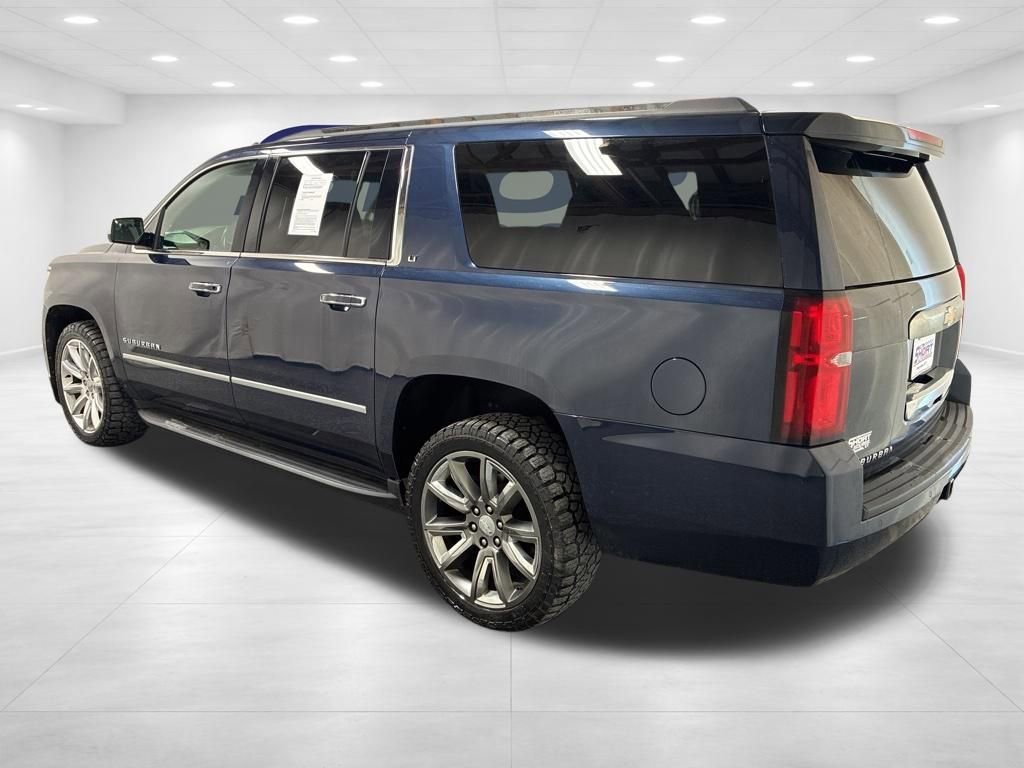 Used 2019 Chevrolet Suburban LT image 8