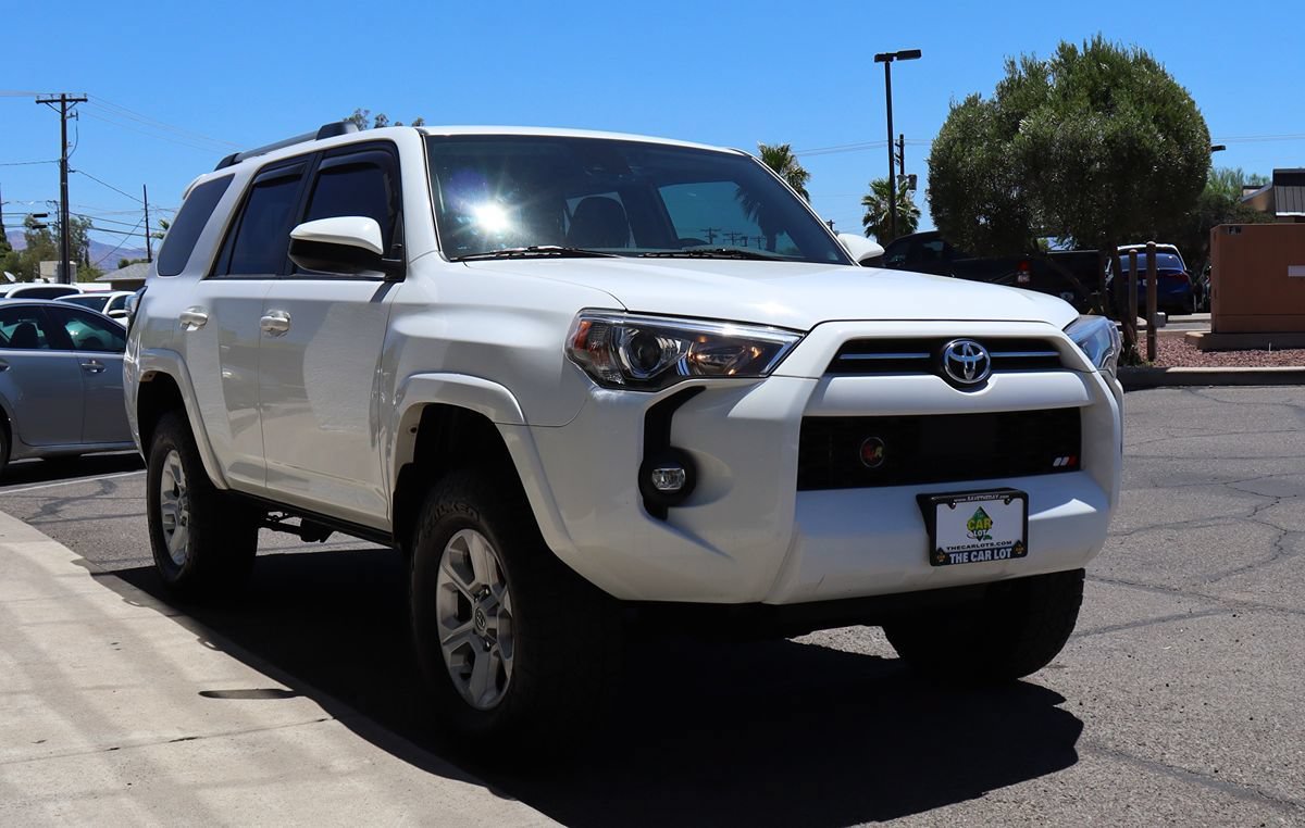 Used 2022 Toyota 4Runner SR5 AWD/4WD image 14