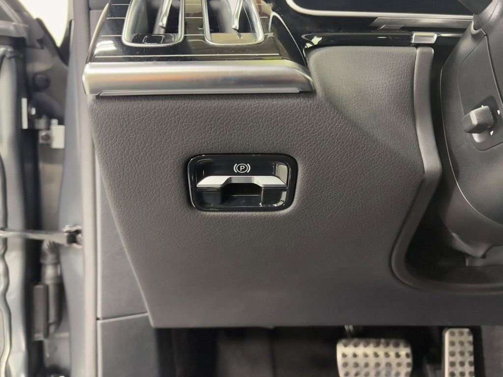 Used 2023 Mercedes-Benz S 580 4MATIC Sedan w/ AMG Line image 10