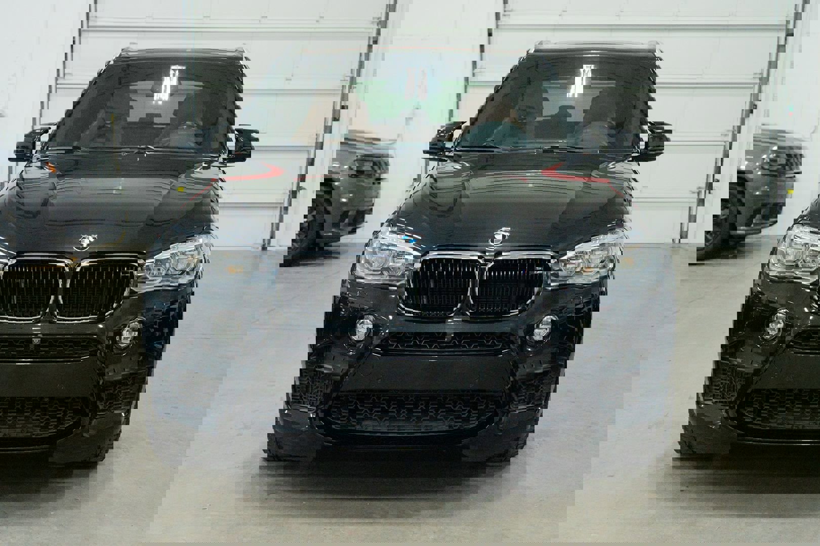 Used 2016 BMW X5 M image 2