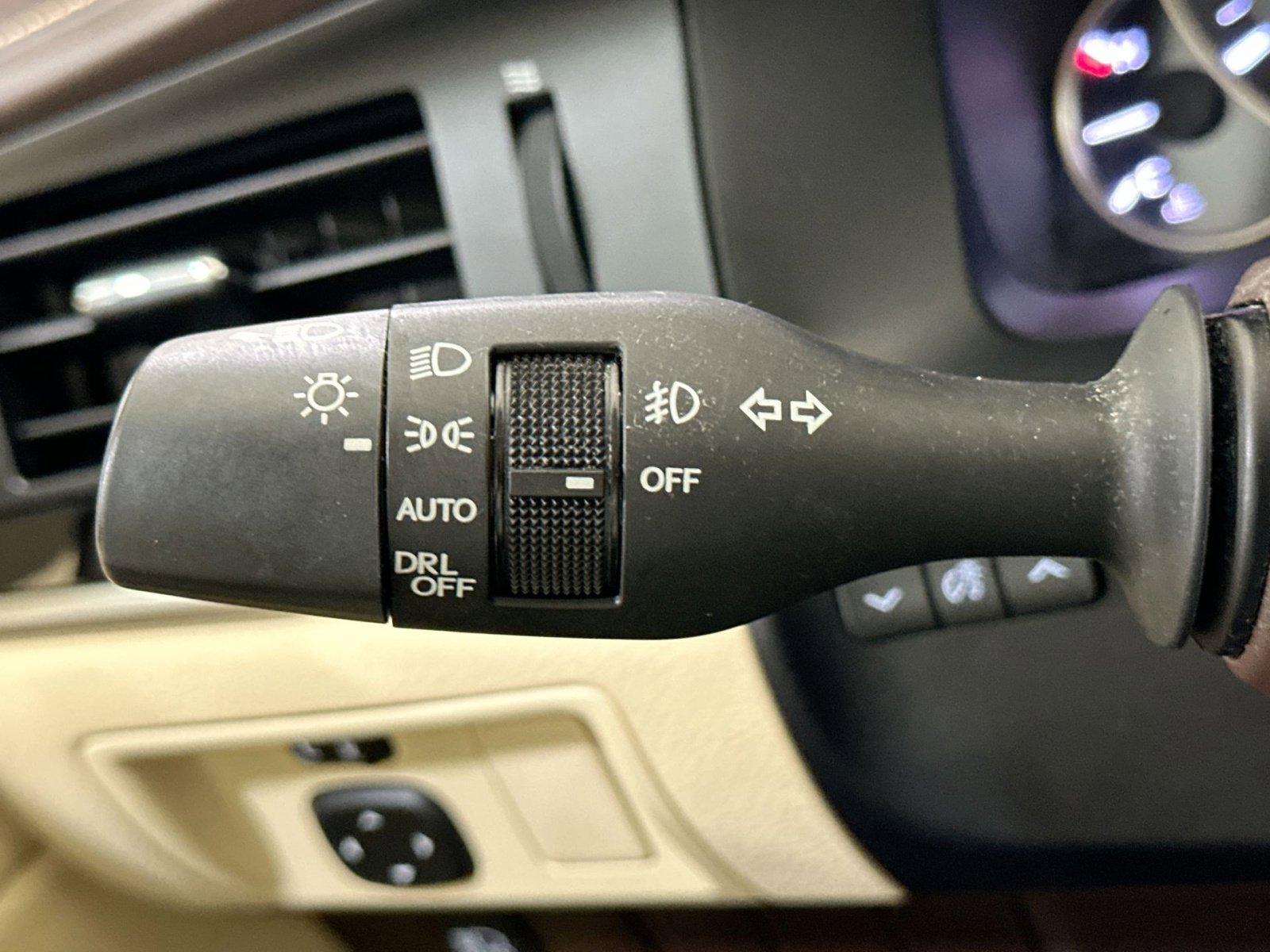 Used 2018 Lexus ES 350 w/ Accessory Package image 28