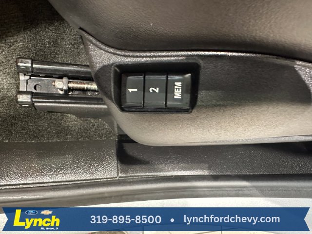 Used 2017 Chevrolet Equinox Premier w/ Enhanced Convenience Package FWD image 8